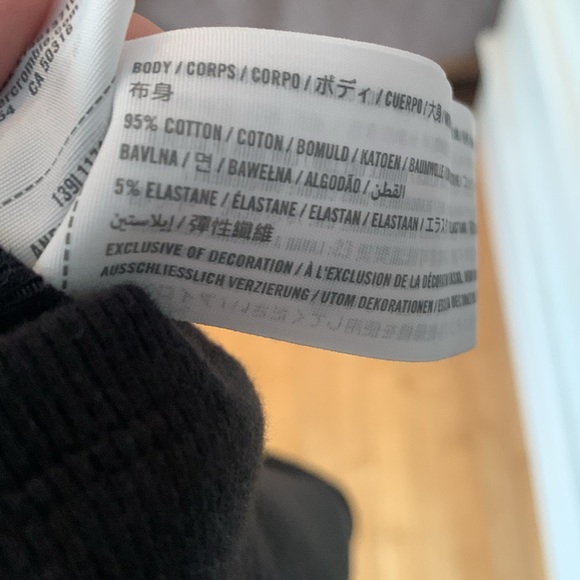 [L] NWT A&F off the shoulder top - Picture 6 of 7